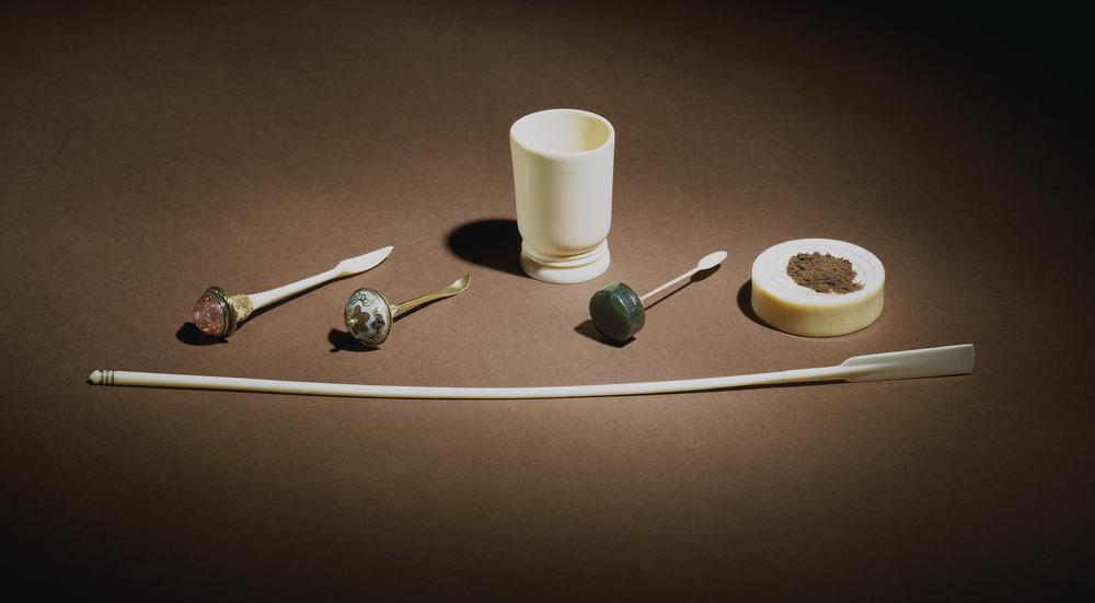 图片[4]-snuff-funnel; snuff-saucer; snuff-spoon BM-1992-1114.1-3-China Archive