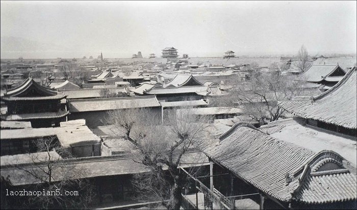 In 1910, the city image of Liangzhou, Gansu (now Wuwei) was taken by Morrison-China Archive