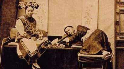 图片[2]-Old photos of women in the Qing Dynasty in the 1880s-China Archive