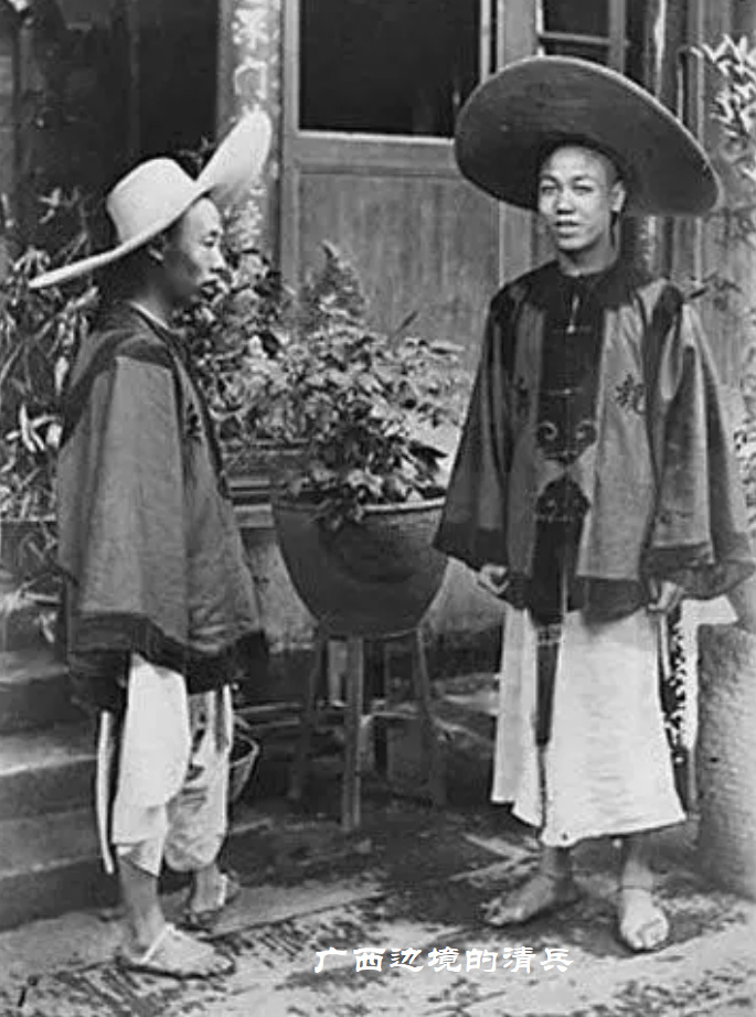 图片[9]-Photos of old Qing soldiers playing with swords and spears in 1900-China Archive