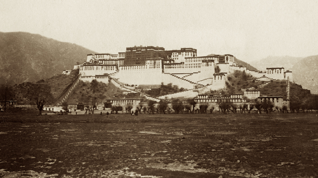 图片[1]-Old photos of Potala Palace in Tibet from 1899-1002-China Archive
