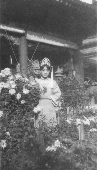 图片[2]-Old photos of Empress Wanrong and Concubine Wen Xiu of Puyi-China Archive