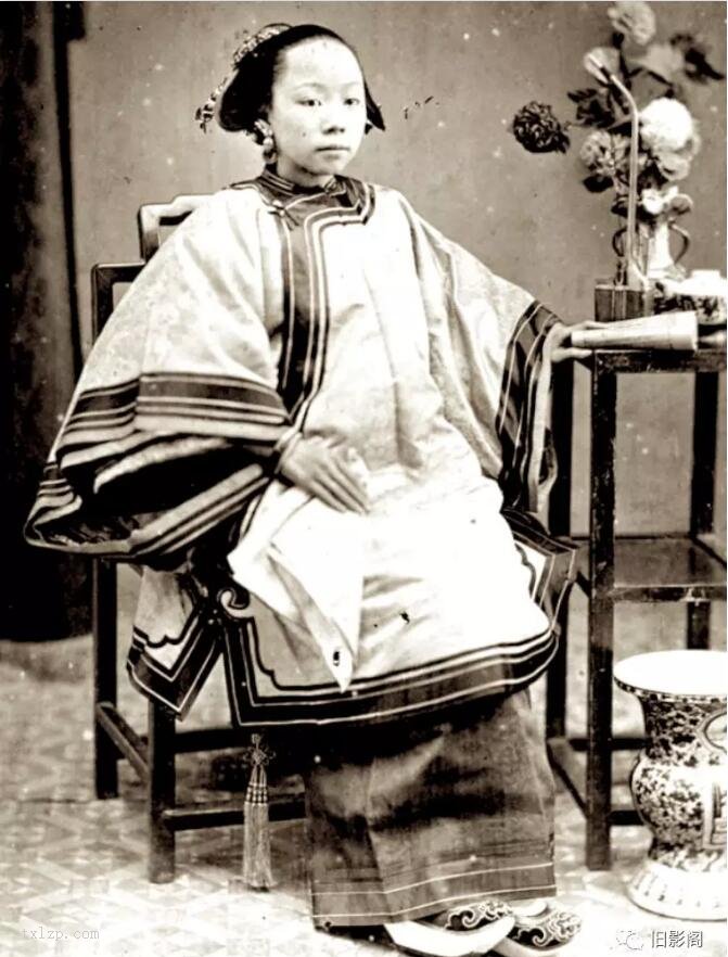 图片[4]-Old photos | Real photos of official women in the late Qing Dynasty-China Archive