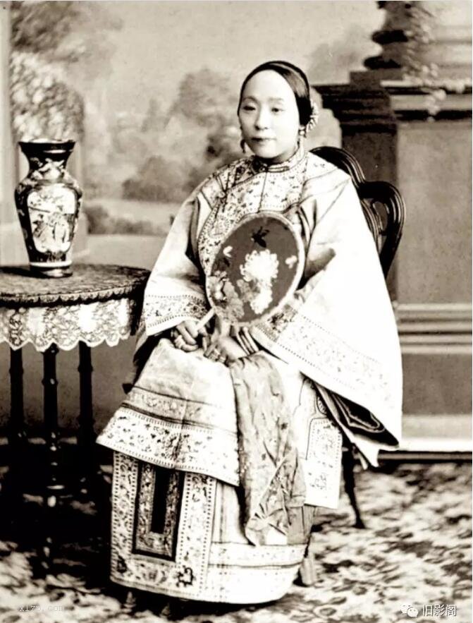 图片[3]-Old photos | Real photos of official women in the late Qing Dynasty-China Archive