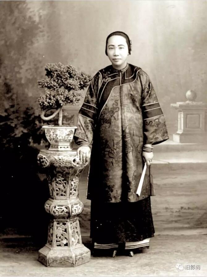 图片[9]-Old photos | Real photos of official women in the late Qing Dynasty-China Archive