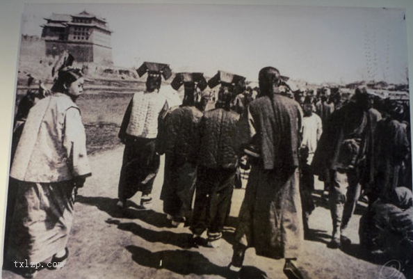 图片[1]-Old photos take you back a hundred years to see how people in the late Qing Dynasty spent the Spring Festival-China Archive