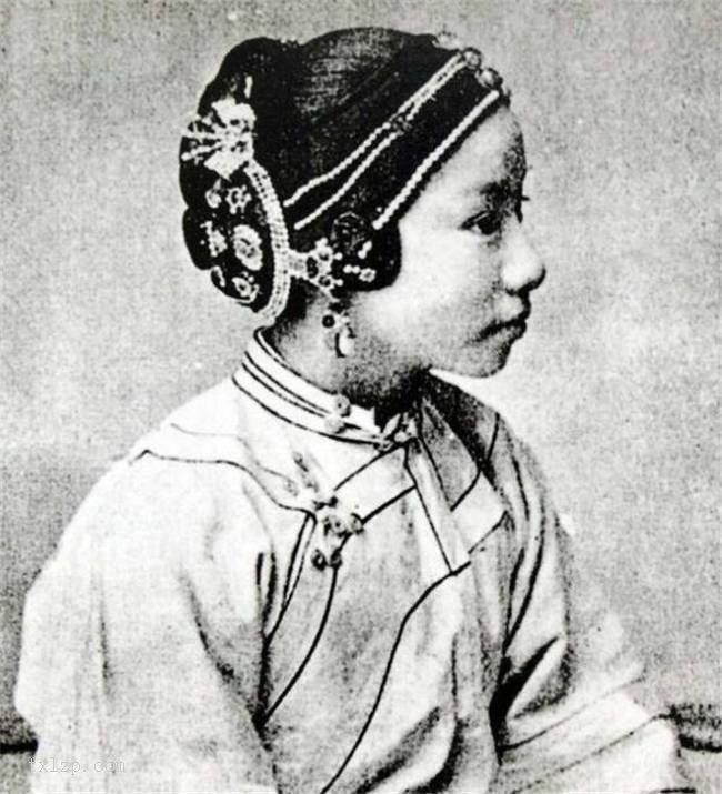 图片[2]-Old photos of brothel women in the late Qing Dynasty-China Archive