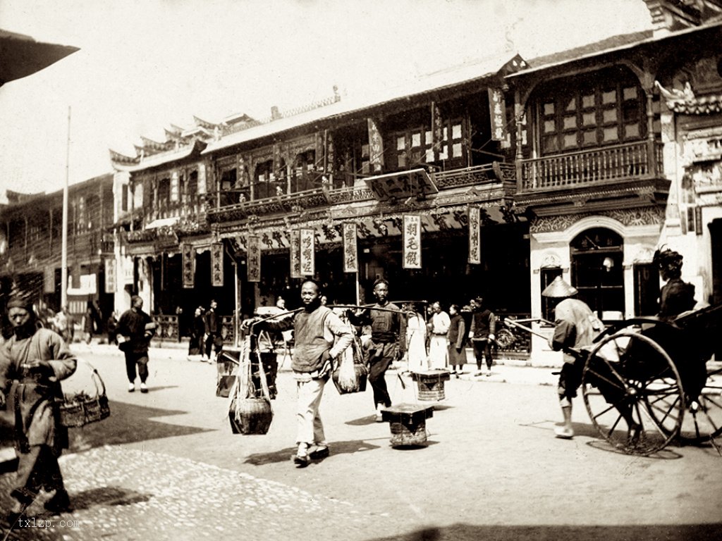 图片[3]-Old photo: Street view of Shanghai city wall and pedestrians in 1902-China Archive