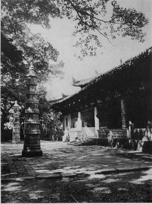 图片[3]-A view of Guangxiao Temple a hundred years ago in the old photo of Guangzhou in 1910-China Archive