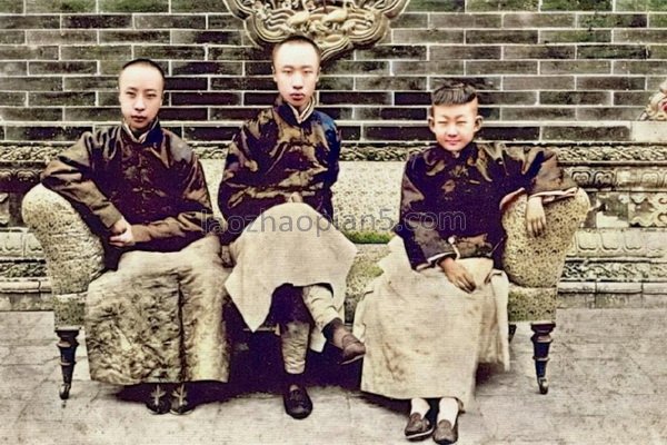 图片[1]-The last emperor, brother Puyi and empress Wanrong, photographed by Johnston in 1919-China Archive