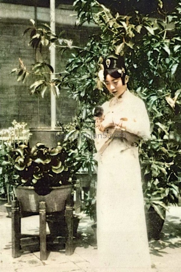 图片[6]-The last emperor, brother Puyi and empress Wanrong, photographed by Johnston in 1919-China Archive