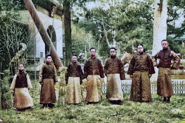 图片[9]-The last emperor, brother Puyi and empress Wanrong, photographed by Johnston in 1919-China Archive