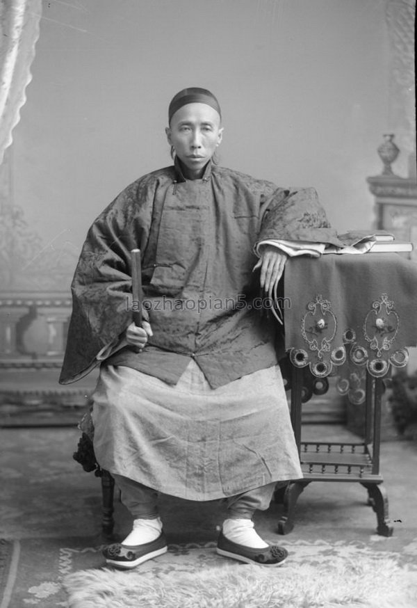 图片[13]-Photos of rich and noble women with long nails in the old photos of the Qing Dynasty-China Archive