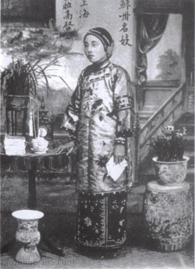 图片[2]-Old photos of Suzhou in 1890 Famous prostitutes, sedan bearers and Xuanmiao Temple 130 years ago-China Archive