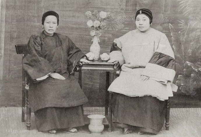 图片[5]-A group of authentic old photos of the Qing Dynasty. Figure 9 shows the wedding photo of Zeng Guofan’s daughter-China Archive