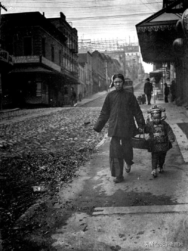 1890年的美国旧金山唐人街老照片 穿着打扮生活方式宛如清朝