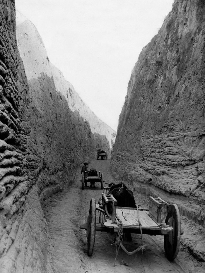 图片[8]-Old photos of barren and desolate loess high slope in 1937-China Archive