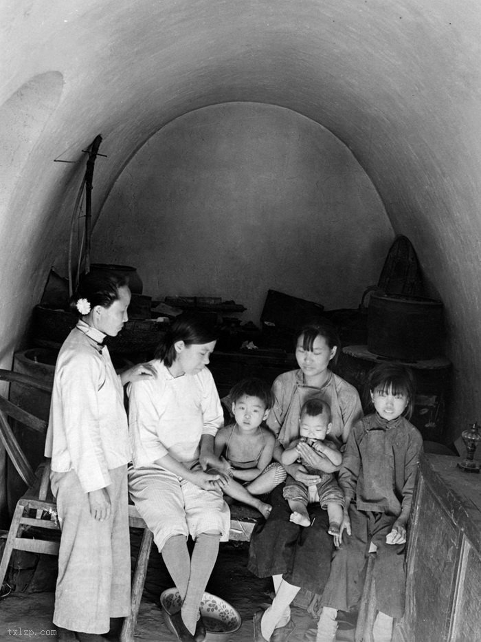 图片[11]-Old photos of barren and desolate loess high slope in 1937-China Archive