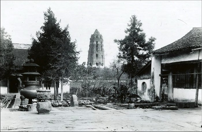 图片[2]-An old photo of Leifeng Pagoda in Hangzhou, Zhejiang, 1914-China Archive