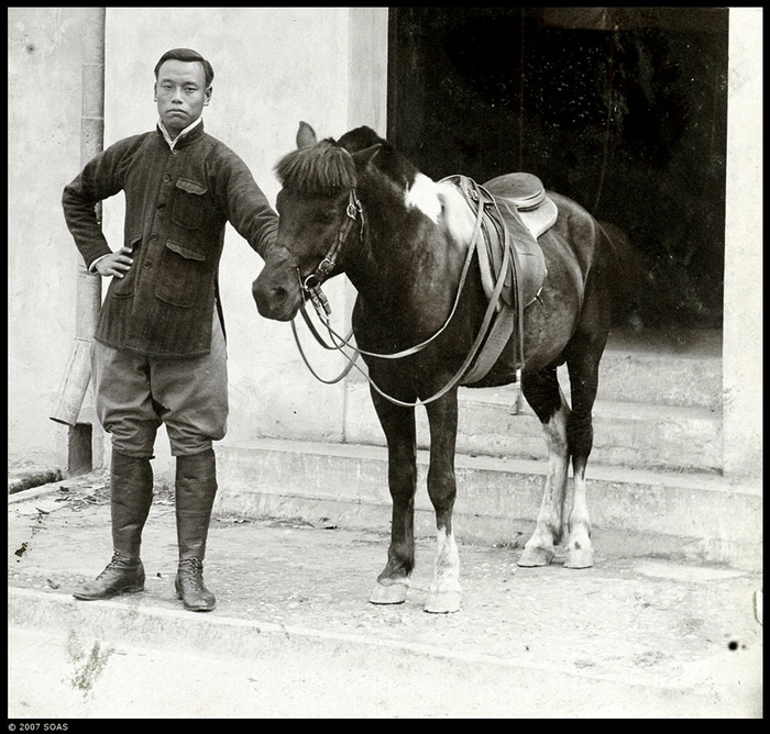 图片[4]-In 1913, the old picture of the groom of Nanning Customs in Guangxi was taken by He Zhilan-China Archive