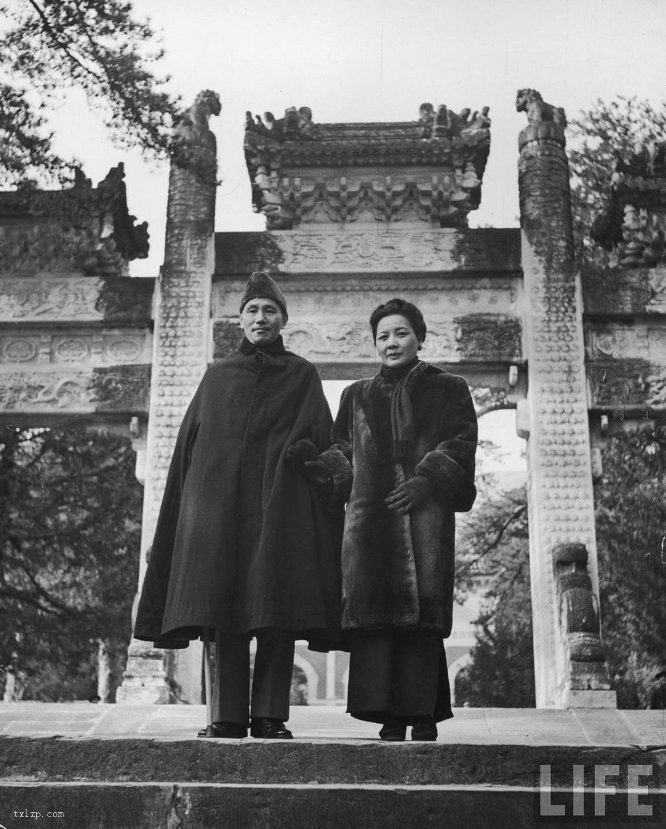 图片[14]-Group photos of Chiang Kai shek and Song Meiling’s visit to Peiping in December 1945-China Archive