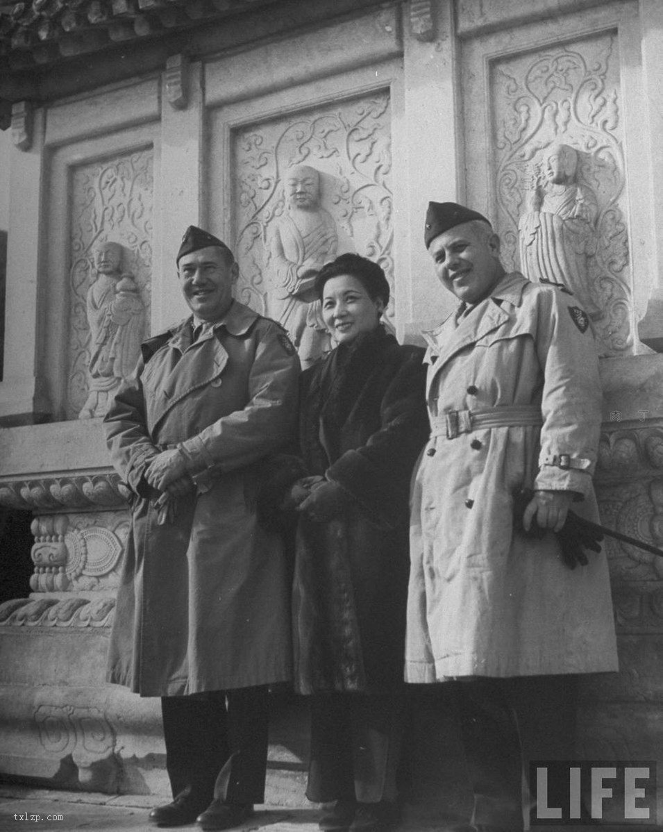 图片[13]-Group photos of Chiang Kai shek and Song Meiling’s visit to Peiping in December 1945-China Archive