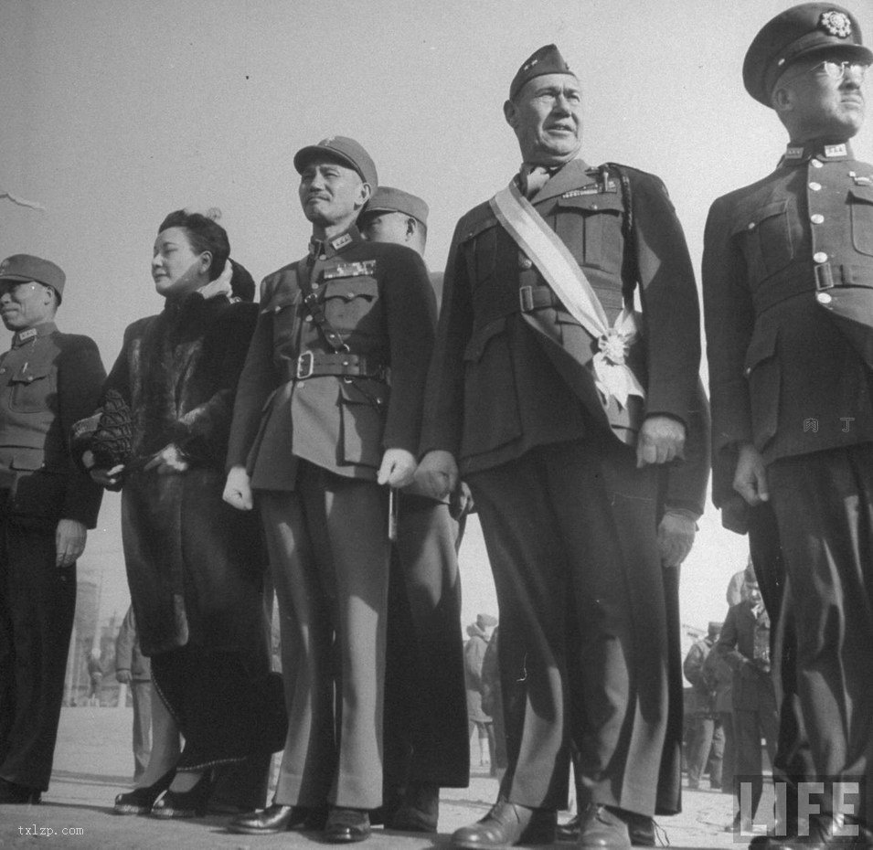 图片[21]-Group photos of Chiang Kai shek and Song Meiling’s visit to Peiping in December 1945-China Archive