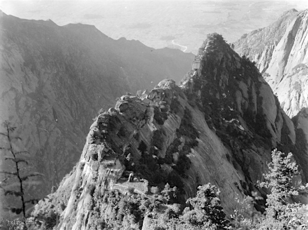 图片[1]-Old photos of Huashan Mountain in 1935 Taoist temple, Taoist priest and beautiful scenery-China Archive