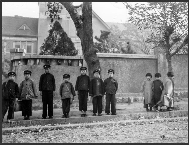 图片[11]-Old Photos of Qingdao Street Scenes in 1946 (Part 1)-China Archive