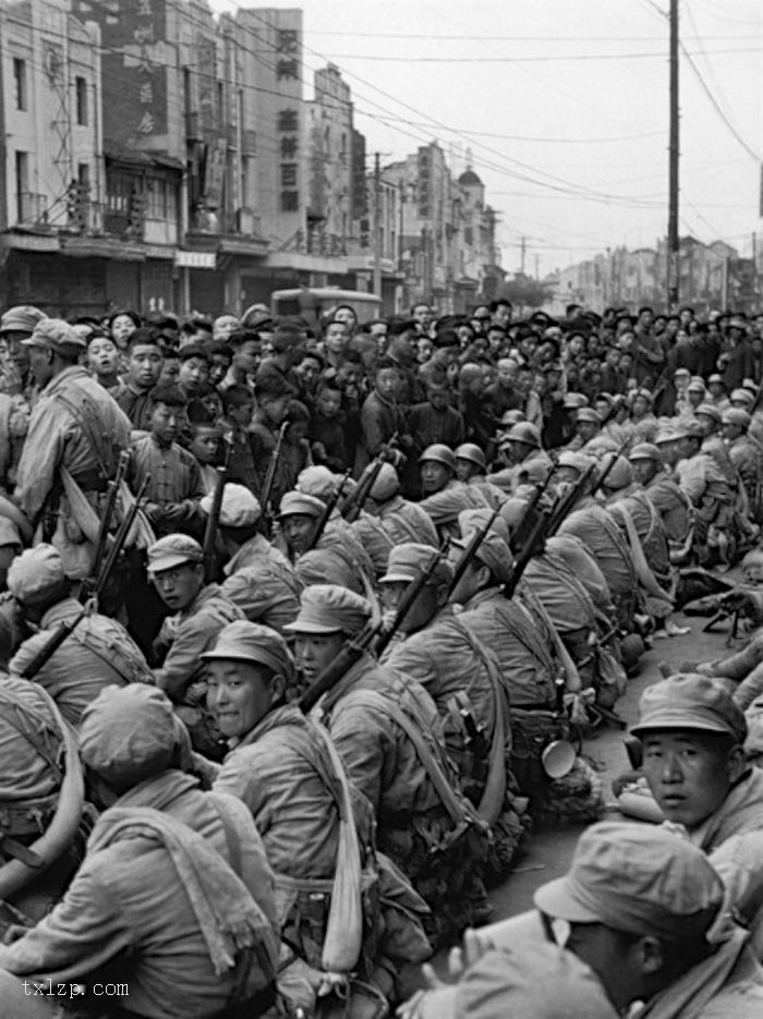 图片[5]-Live shot of the PLA entering Nanjing in April 1949-China Archive