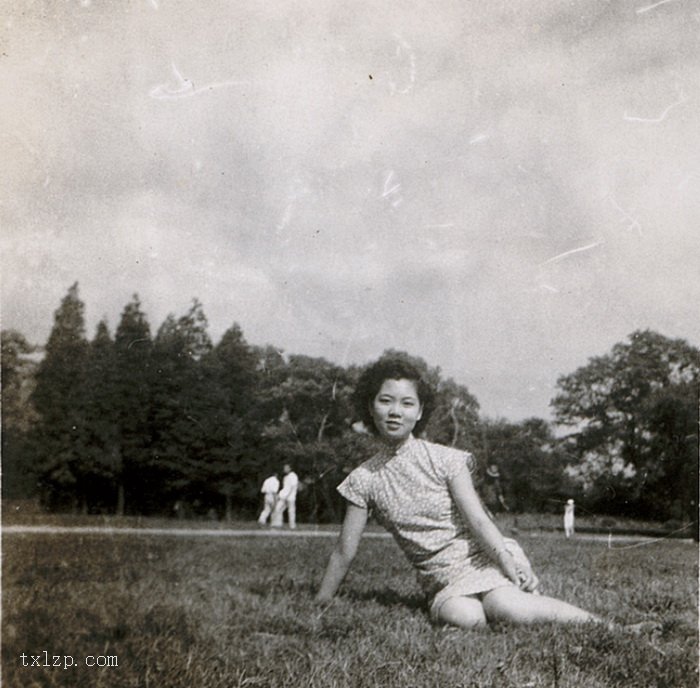 图片[5]-Old photos of beautiful women in cheongsam during the Republic of China-China Archive