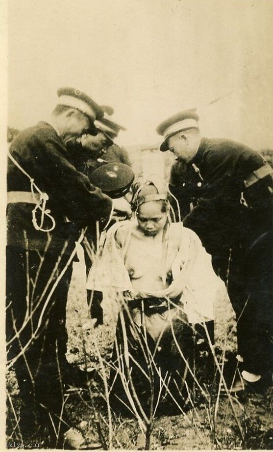 图片[1]-In 1900, the Qing government executed the Boxer in bloody live action scenes-China Archive