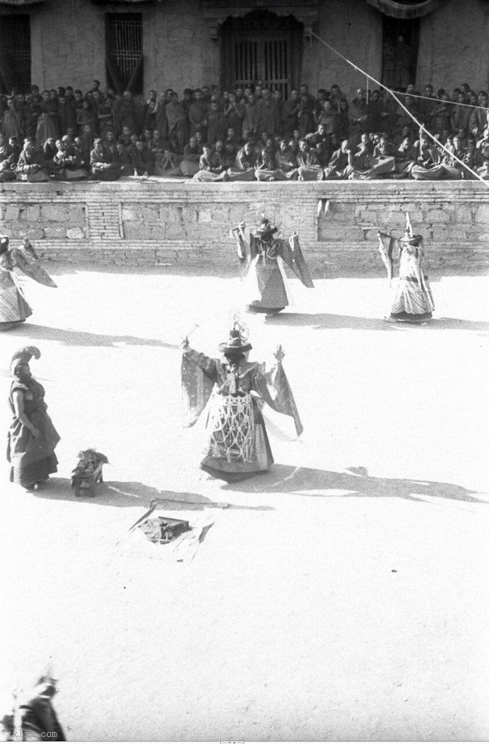 图片[8]-Picture of Lama’s Sacrificial Ceremony in Labrang Temple, Xiahe, Gansu in 1932-China Archive