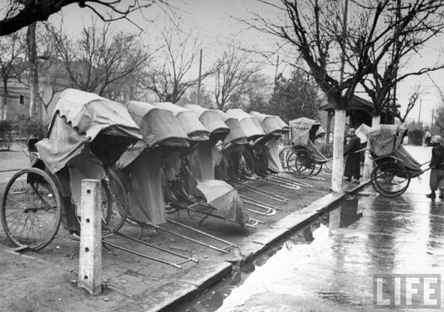 图片[1]-The video of Beijing rickshaw pullers taken in May 1946-China Archive