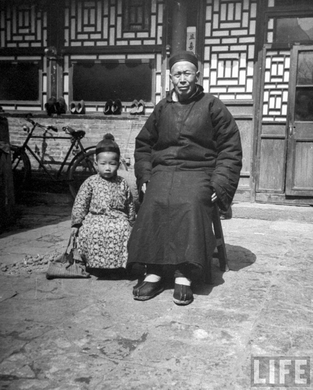 图片[10]-The video of Beijing rickshaw pullers taken in May 1946-China Archive