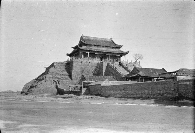 In 1917, an old photo of Kaifeng, Henan was taken by Gan Bo-China Archive
