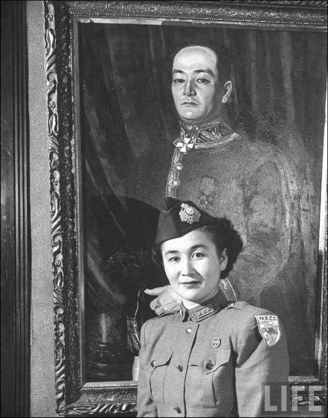 图片[3]-In 1940, Ariani Li Yingzi, the only female colonel in the national army, took a salutary photo-China Archive