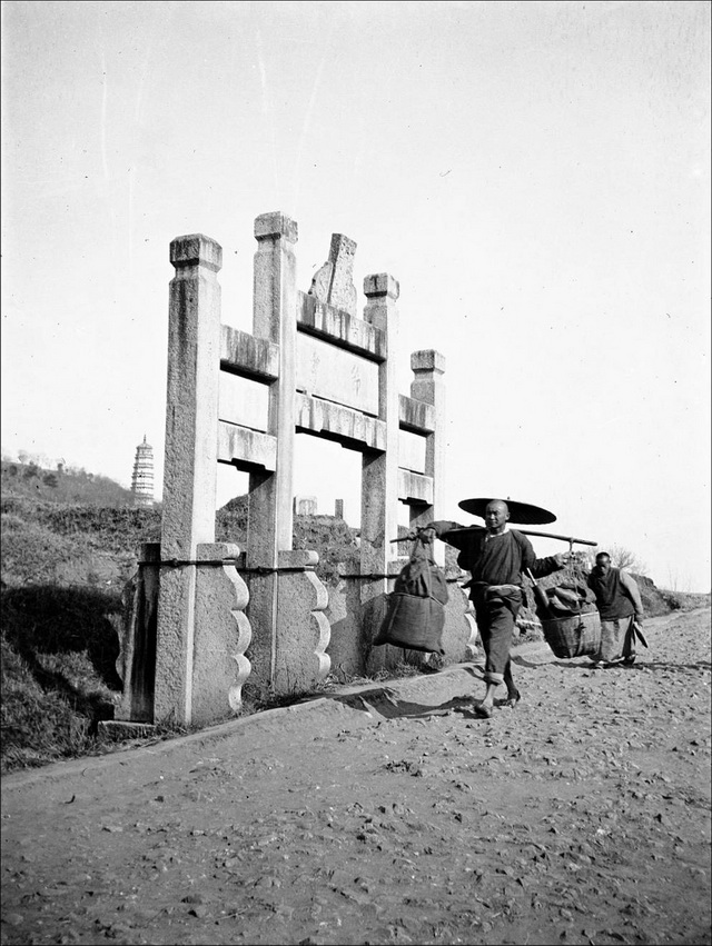 Old photos of Wuchang, Hubei in 1914, taken by Fedek Clapp-China Archive