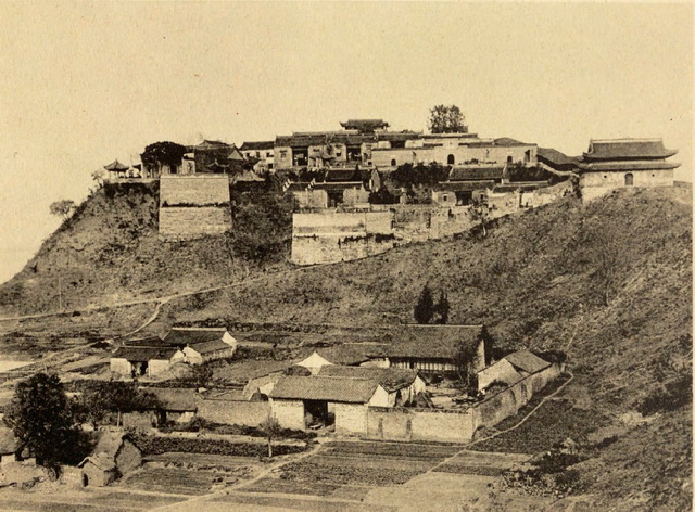 图片[11]-The old photo of Zhenjiang, Jiangsu in 1906. The beautiful scenery of Dinghui Temple, Ganlu Temple, Jinshan Temple a hundred years ago-China Archive