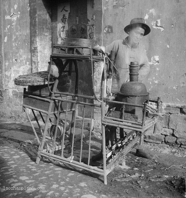 Old photos of street vendors in the Republic of China-China Archive