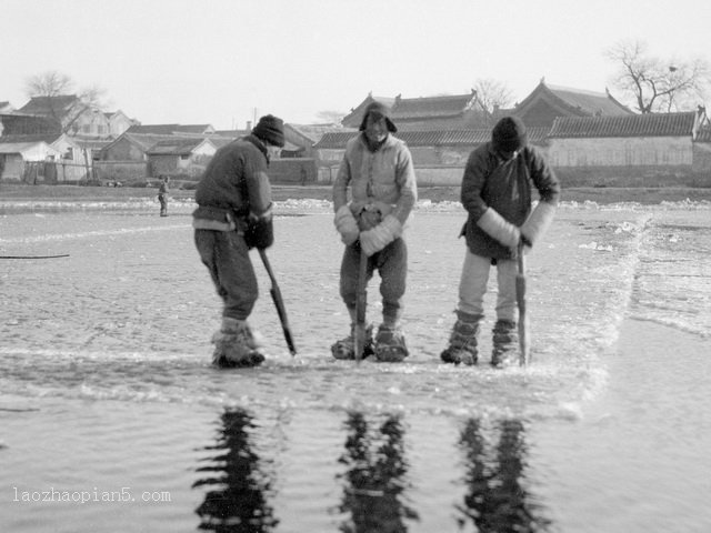 图片[3]-Old photos of the ice fetching man working site in Beijing in 1924-China Archive