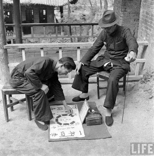 图片[5]-Picture taken on the spot of a fortune teller in Lintong, Shaanxi in 1947-China Archive