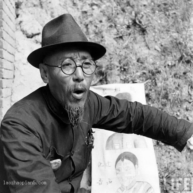 图片[1]-Picture taken on the spot of a fortune teller in Lintong, Shaanxi in 1947-China Archive