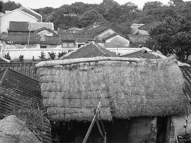 图片[1]-1932 Old Photo of Leizhou, Guangdong Ancient City Wall and Street View 90 Years ago-China Archive