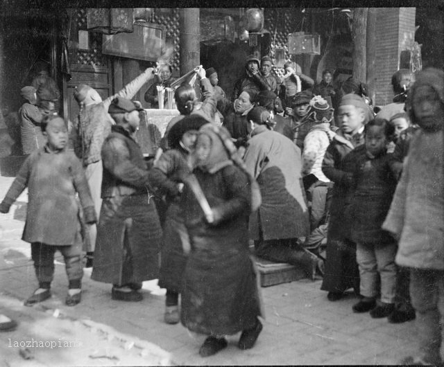 图片[3]-Old photos of Baoding, Hebei, 1919 Images of Baoding people praying for blessings and burning incense a hundred years ago-China Archive