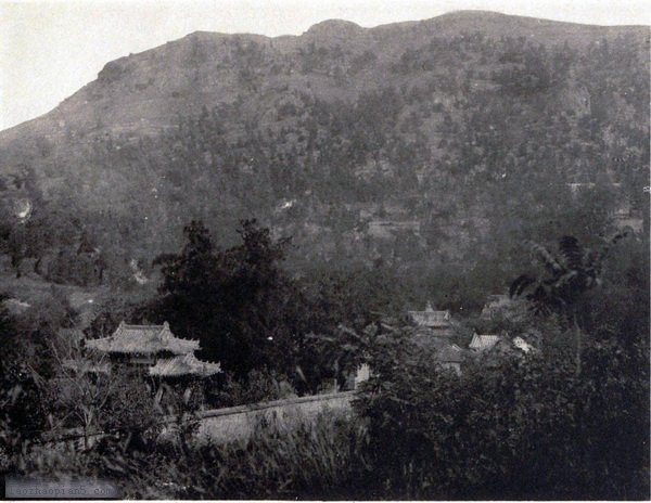 图片[1]-In 1920s, the old photos of Changqing County in Shandong Province showed the style and features of Lianhua Cave on Wufeng Mountain a hundred years ago-China Archive