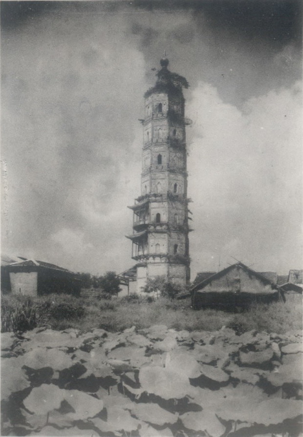 图片[5]-An old photo of Nanchang in the 1930s Eighty years ago, the Bayi Bridge, the rope golden tower of the East Lake, Nanchang-China Archive