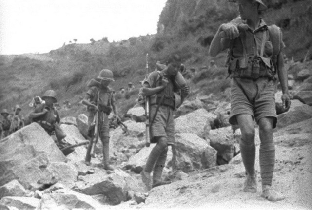 图片[4]-Old photos taken during the field training of new soldiers of the national army in Hubei in 1942-China Archive