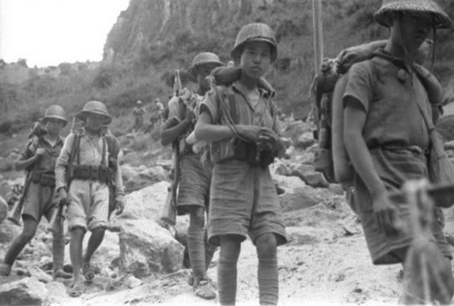 图片[5]-Old photos taken during the field training of new soldiers of the national army in Hubei in 1942-China Archive