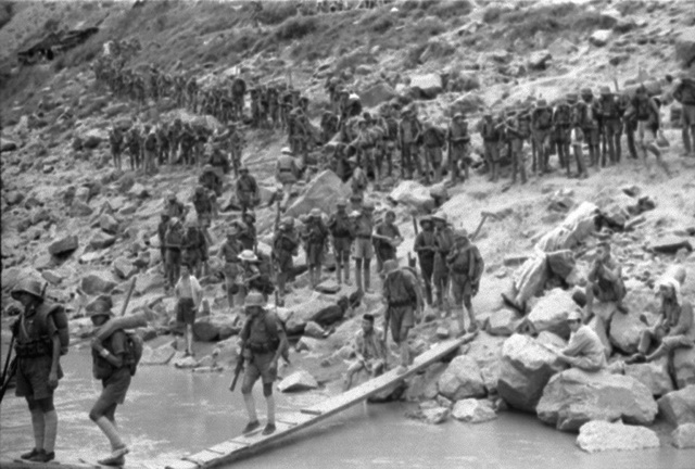 图片[14]-Old photos taken during the field training of new soldiers of the national army in Hubei in 1942-China Archive